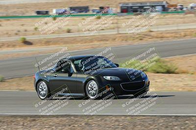 media/Oct-01-2022-Team Topak Racing (Sat) [[f860fb51be]]/2-Inter Low 2/session 1 turn 3/